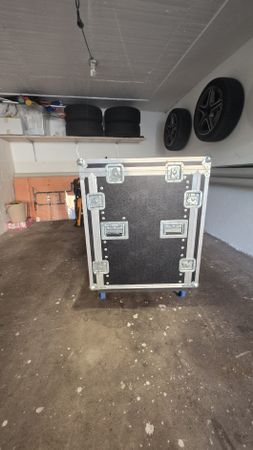 Profi Flightcase auf Rollen, Top Zustand, robust, neuwertig