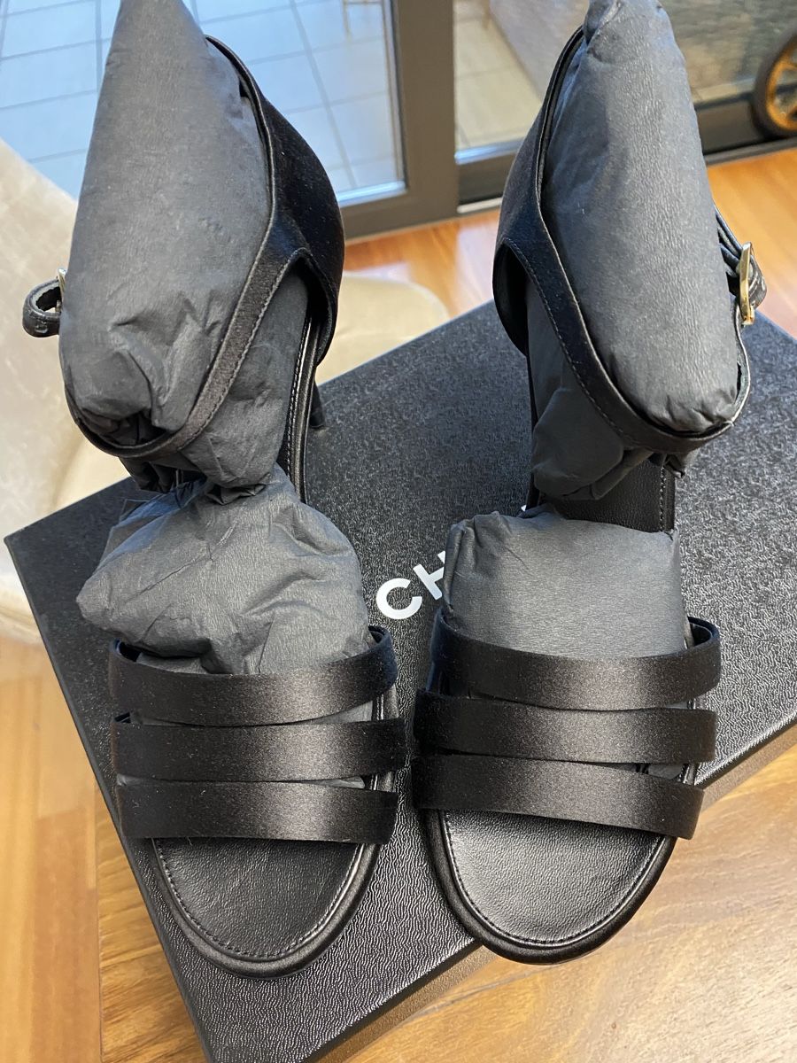 Chanel Scarpe da donna: Chanel sandals with heel – Nuovo e nell'imballaggio originale da Kilchberg ZH venduto da cruella 2