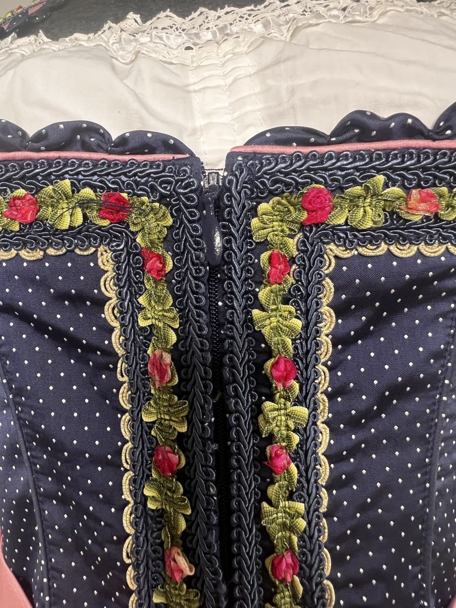 Krüger Kleider: Dirndl von Krüger Gr. 36 mit Bluse – Neu (gemäss Beschreibung) aus Langenthal von 7evenstar 2