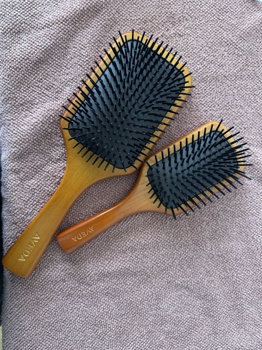 Altro per la cura dei capelli: AVEDA brosse à cheveux – Nuovo (secondo la descrizione) da Meyrin venduto da mai_pl7s