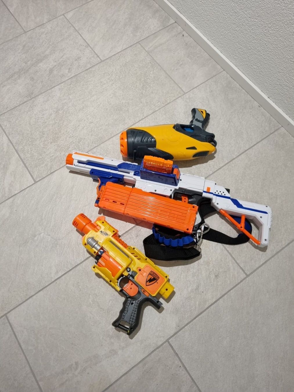 Nerf Giocattoli: Nerf Pistolen – Usato da Adliswil venduto da rossoelmare 1