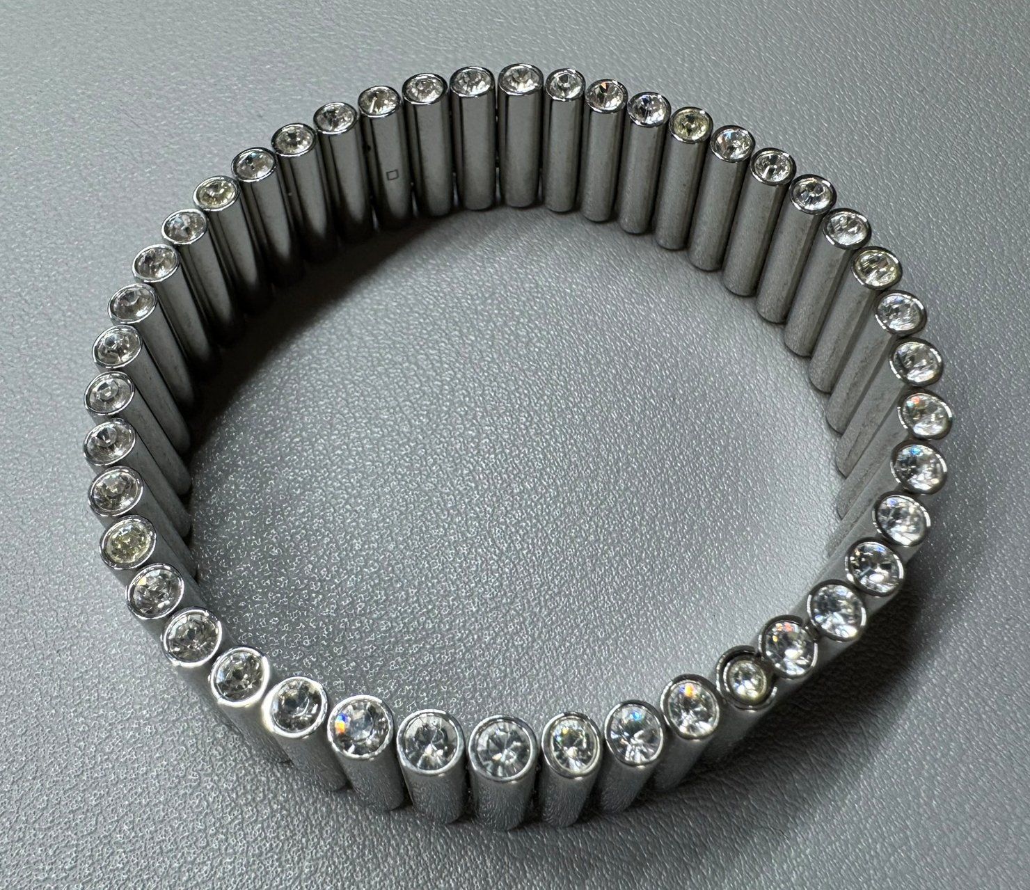 Swatch Bracciali & Braccialetti: Armband Swatch mit Swarovski Steinen – Usato da Mönchaltorf venduto da Speedy453 1