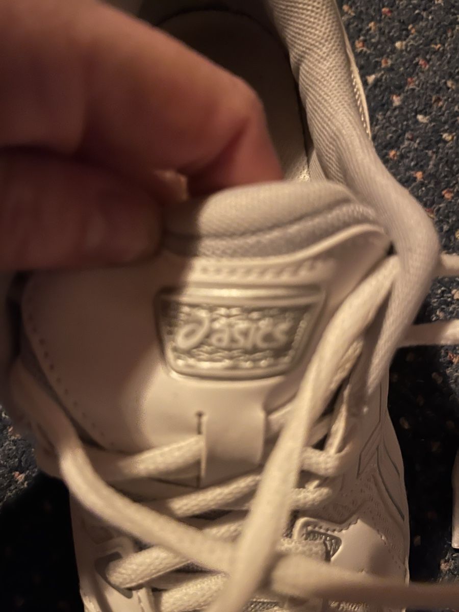 Asics Scarpe da donna: Sportschuhe Asics – Nuovo (secondo la descrizione) da Zweisimmen venduto da Andrea.Rufener 3