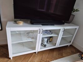 Sideboard Ikea mit Glastüren