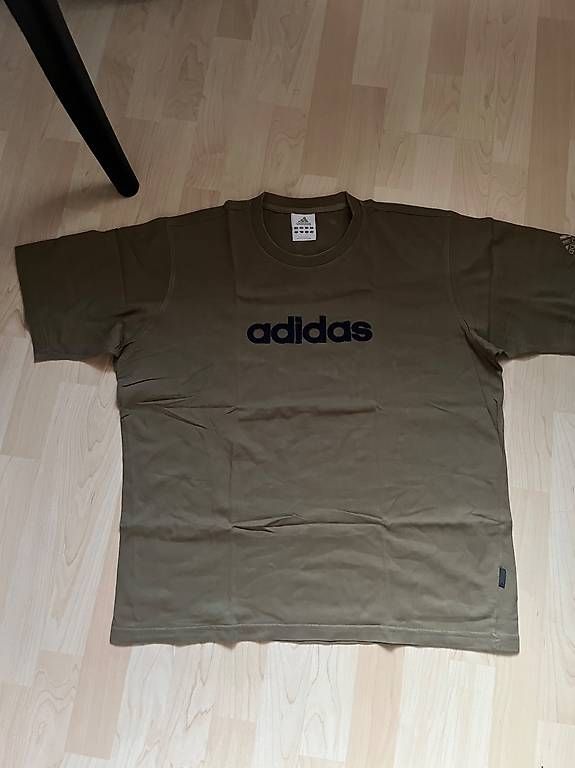 T-shirt: Adidas TShirt – Usato da Thalwil venduto da Maria0512