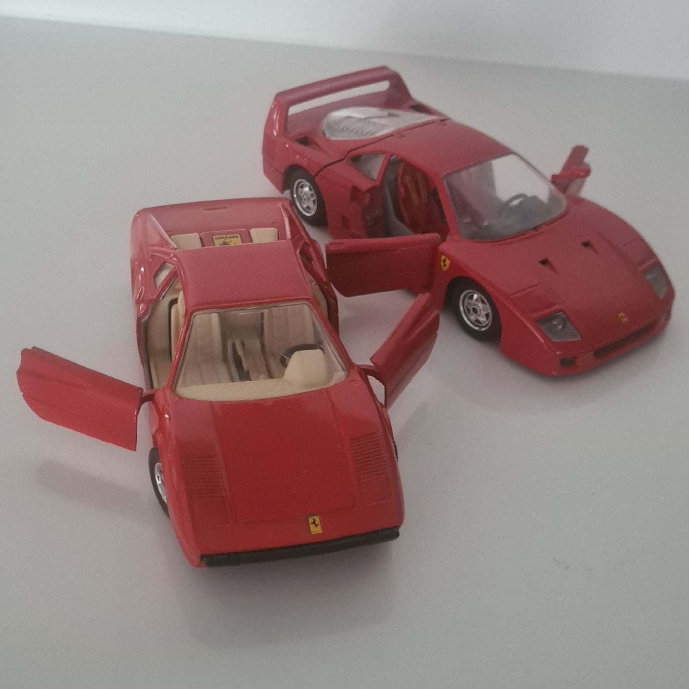 Bburago Modellini d'auto: 2 Burago Ferrari Modell 1/24 – Usato da Steinen venduto da turbogeiss99 4