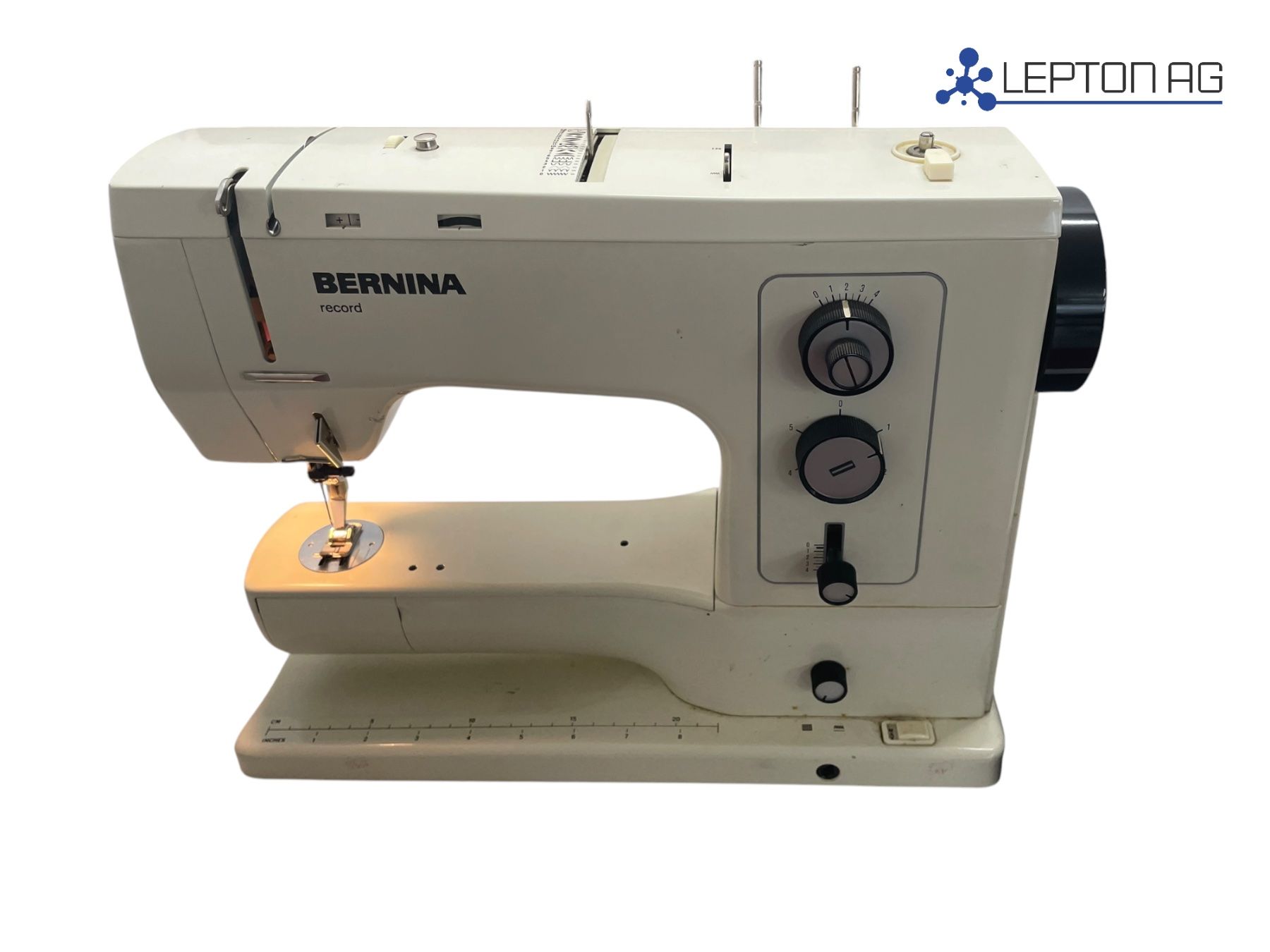 Bernina Nähmaschinen: Bernina Record 830 Nähmaschine – Defekt aus Niederdorf von LeptonAG 1