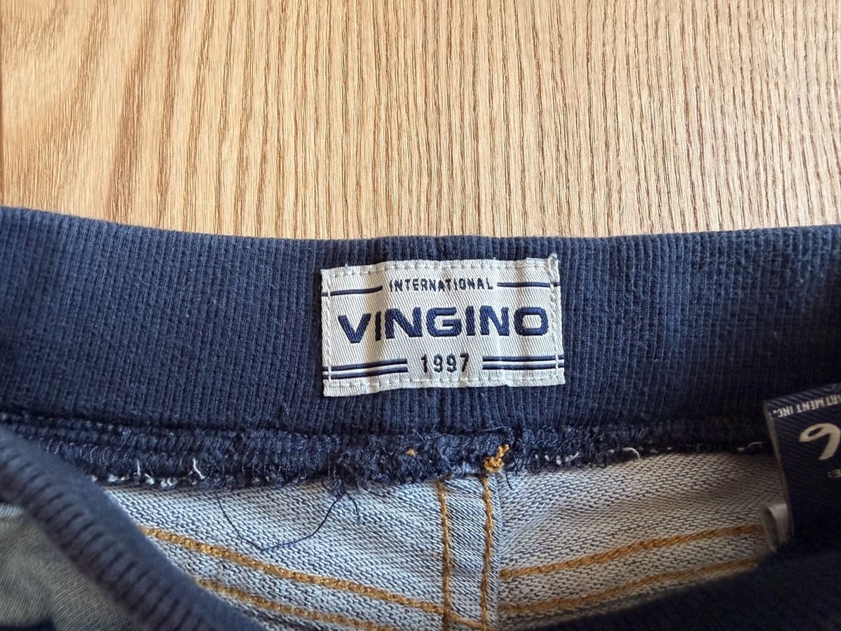 Pantalons: Kurze JeansHose 86 – D'occasion à Disentis/Mustér par oigina 1
