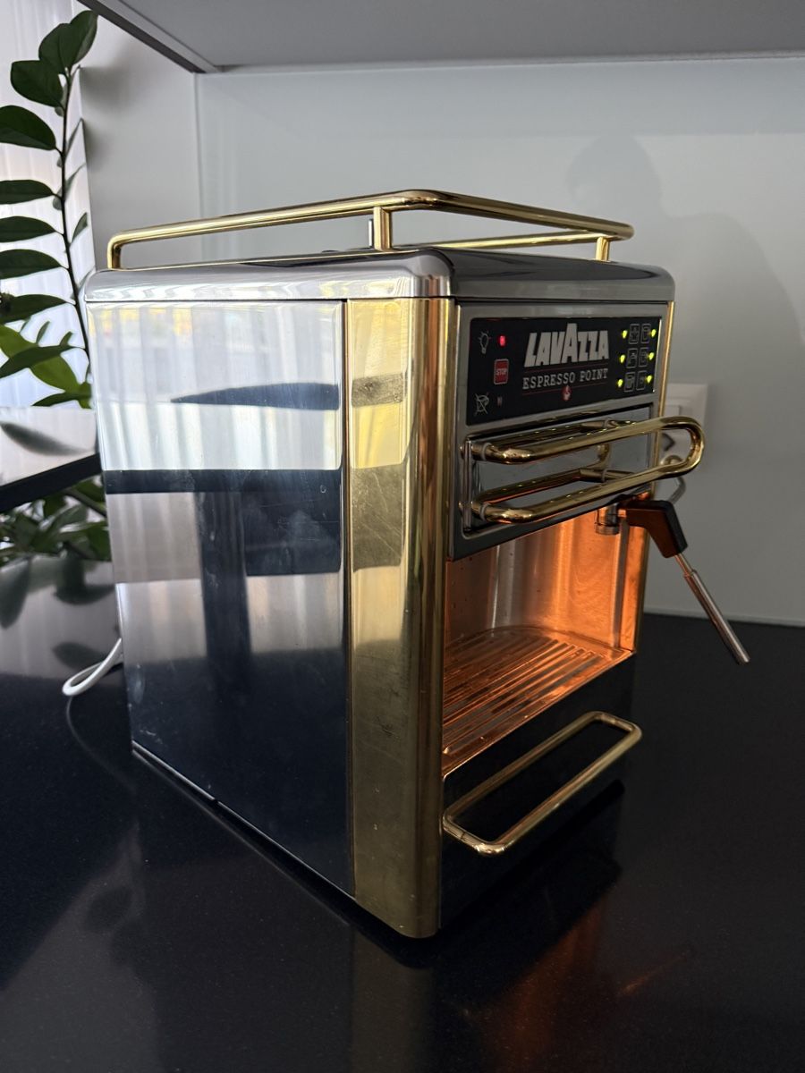Lavazza Kaffeemaschinen & Espressomaschinen: Lavazza Espresso Point Kaffeemaschine Gebraucht – Gebraucht aus Niederrohrdorf von QenajI 1