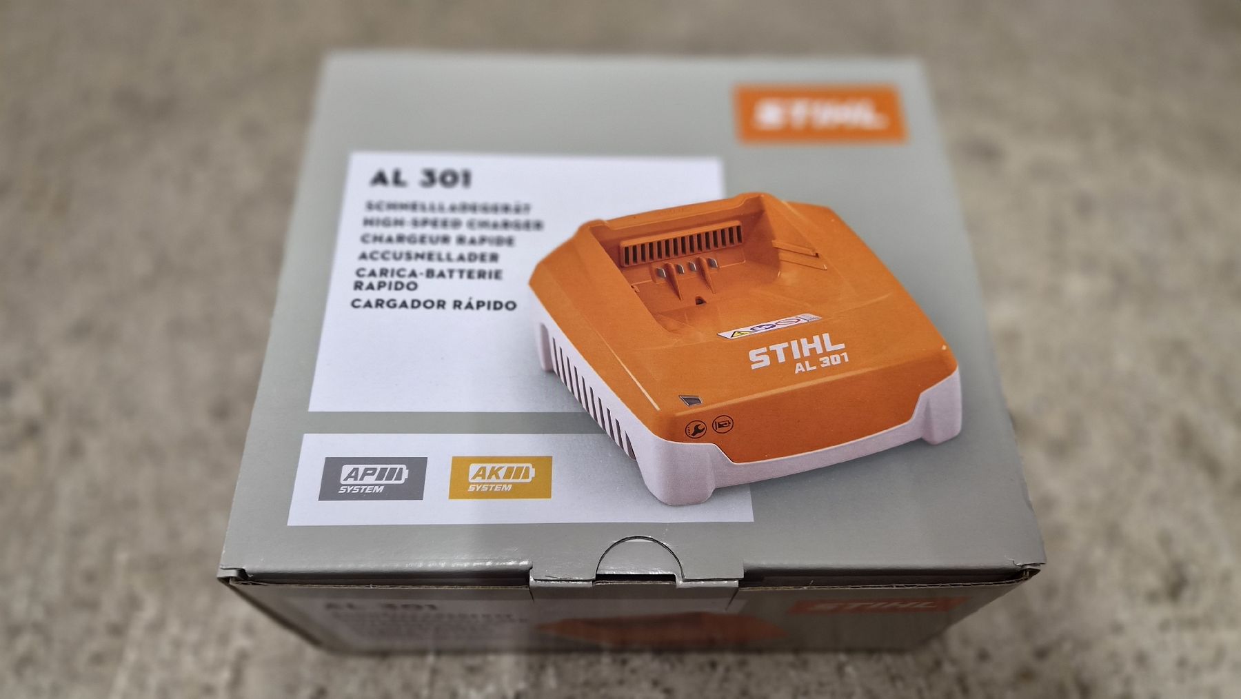 Stihl Caricatori & Batterie: STIHL AL 301 Akkuladegerät  – Nuovo e nell'imballaggio originale da Adliswil venduto da Hortulano 1