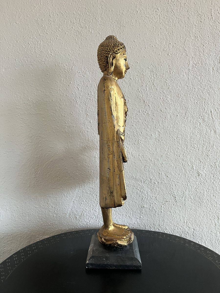 Statuette: Statue Buddha vergoldet mit Sockel – Usato da Perlen venduto da Chregle1 1