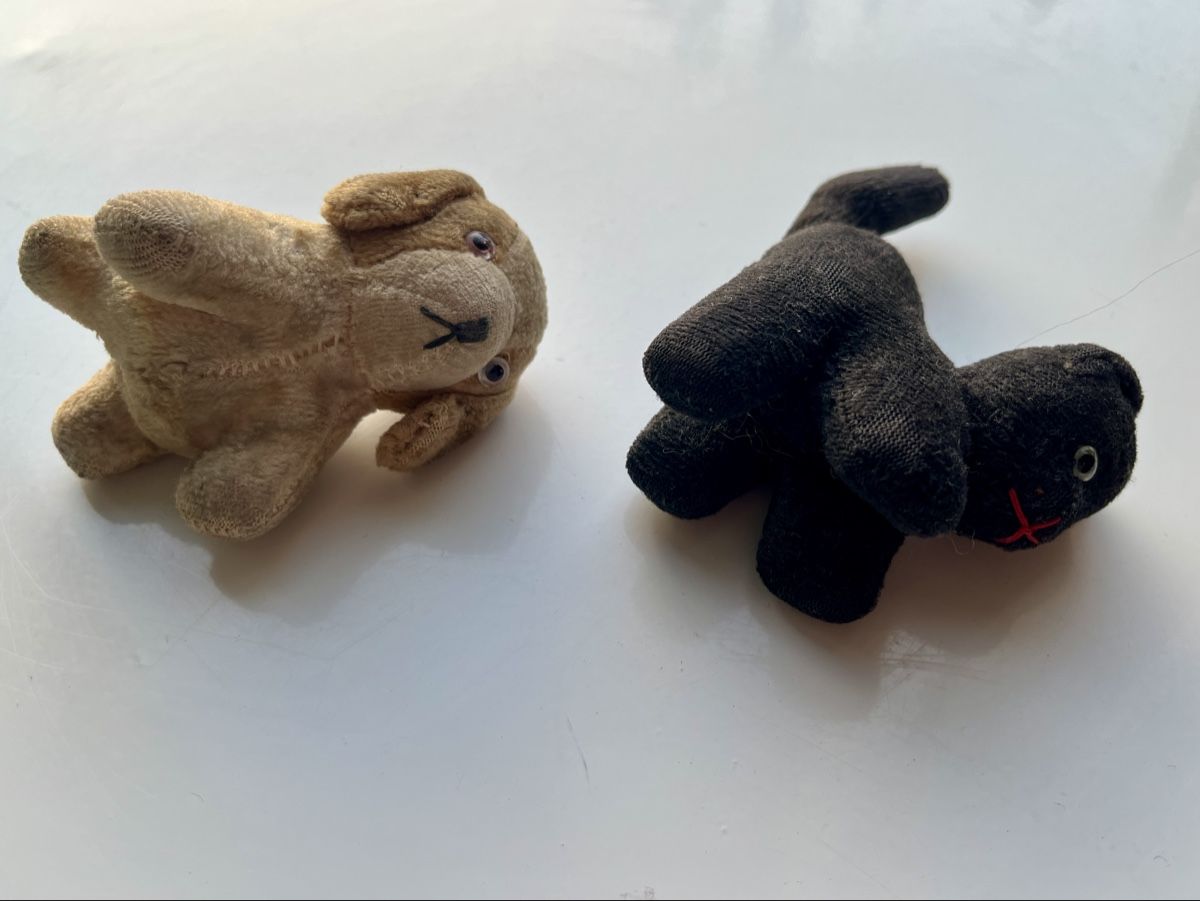 Statuette: 2 antike Stofftiere Hund & Katze, Vintage – Usato da St. Gallen venduto da reg_f8h8 2