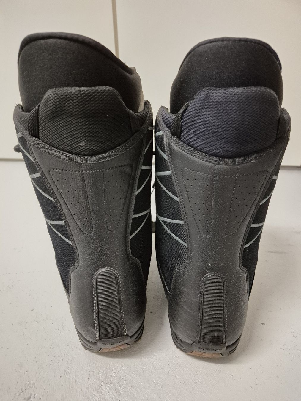Burton Scarpe da uomo: Burton Snowboardschuhe Gr. 41,5 – Usato da Aeugst am Albis venduto da miizli 3