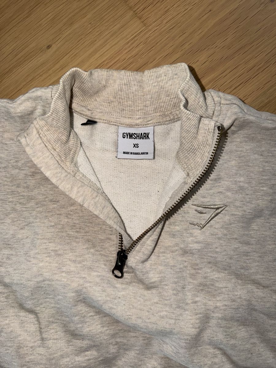 Gymshark Maglioni & Felpe: Gymshark Pullover mit Reissverschluss – Usato da Horgen venduto da sastic 1