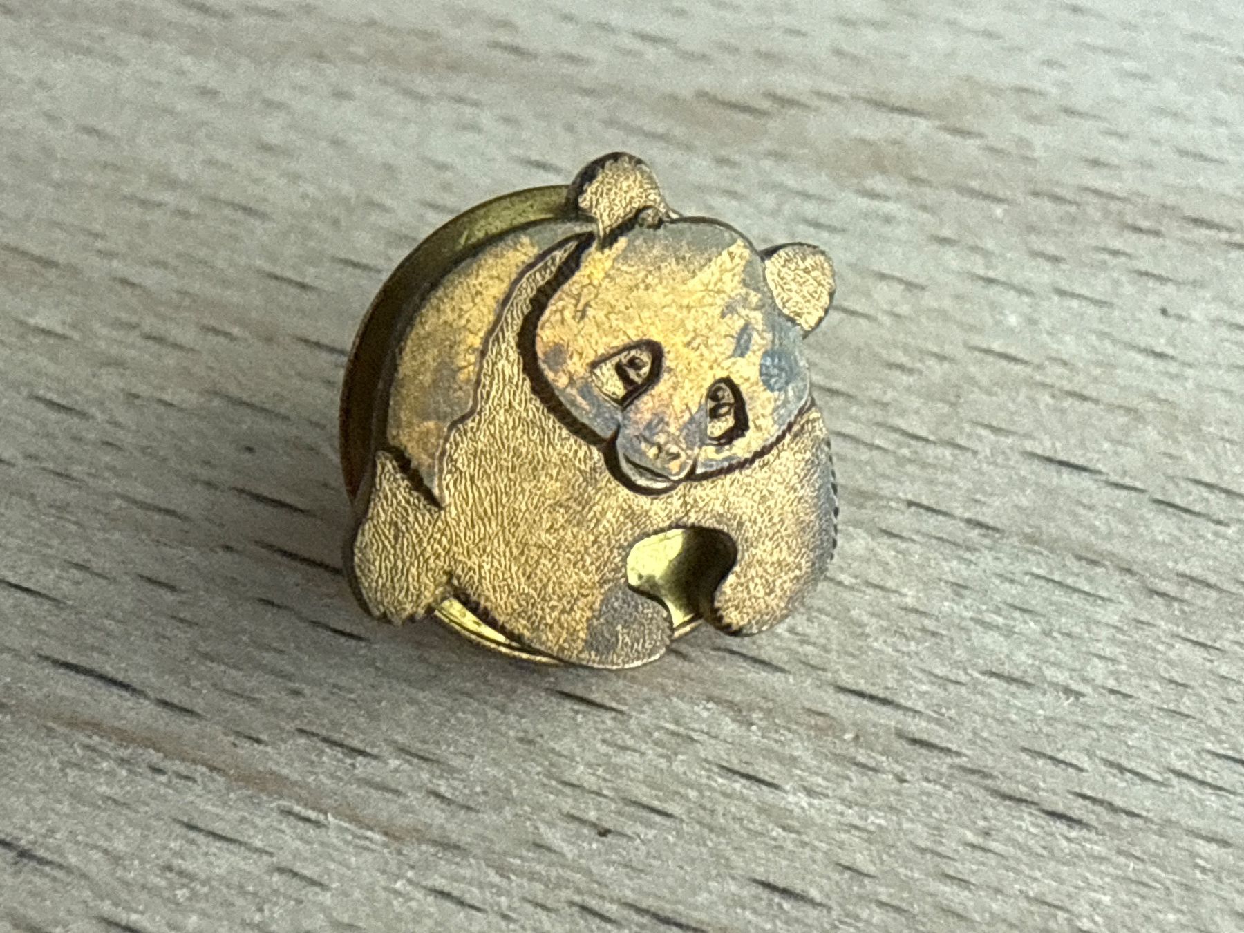 Placchette & Badge: Pin Panda – Usato da Glattbrugg venduto da Schweigmatt