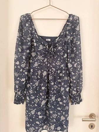 Hollister Sommerkleid mit Blumenmuster | Gr. M