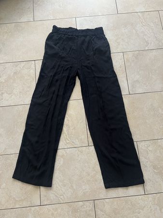 Luftige schwarze Sommerhose von LeGer, Gr. 38