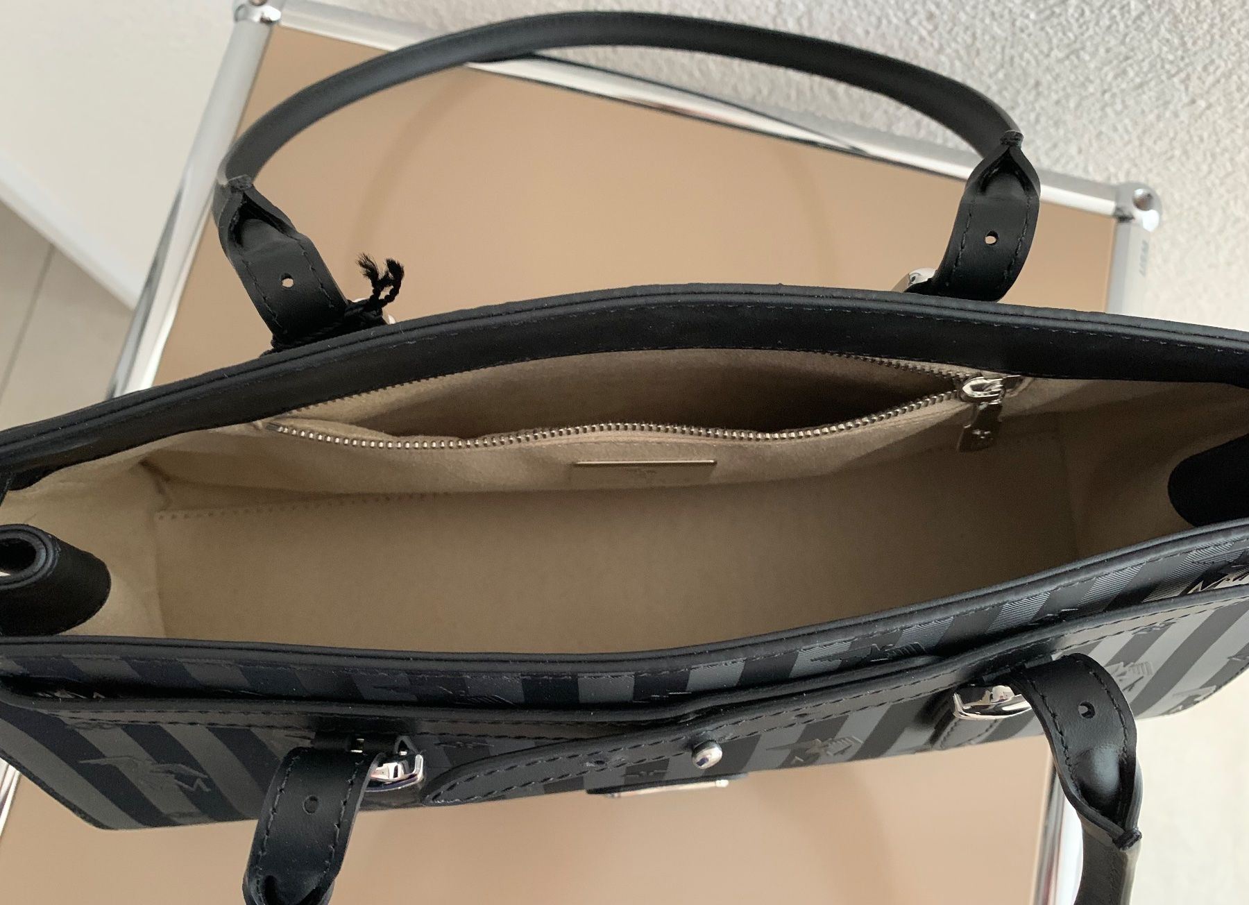 Maison Mollerus Borse da donna: MAISON MOLLERUS Rue schwarz silber, NEU – Nuovo e nell'imballaggio originale da Mettmenstetten venduto da srca 3