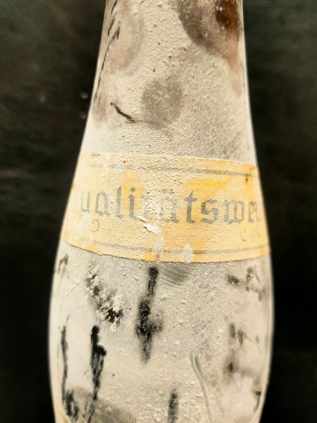 Vino: LIEBFRAUMILCH 1980 – Usato da Genève venduto da Leboucheoreilles 2