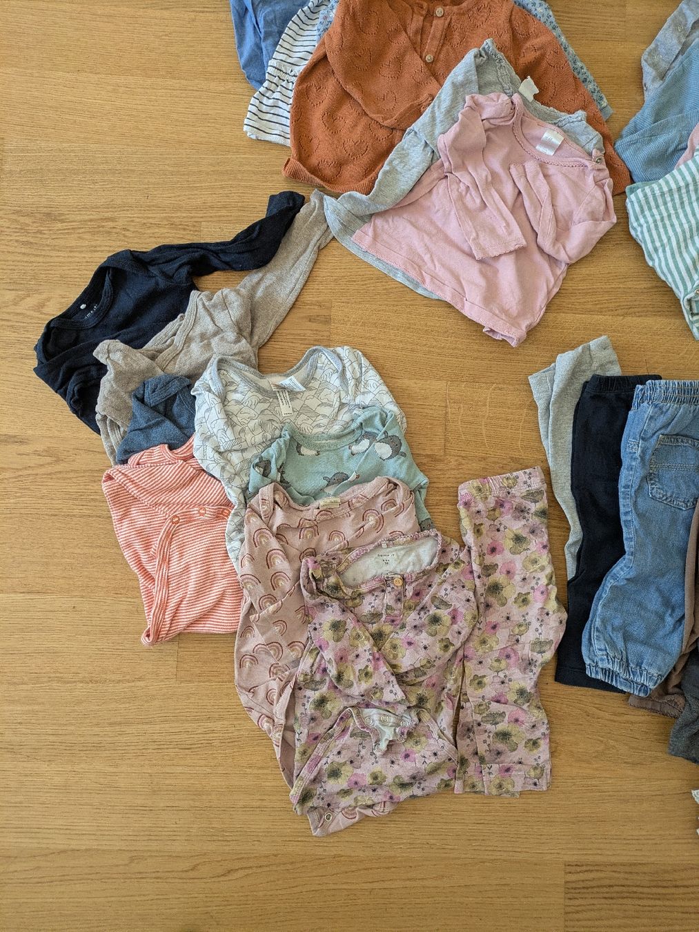 Lotti & Set di vestiti: Kleider Mädchen 80 – Usato da Wädenswil venduto da traviataa 1