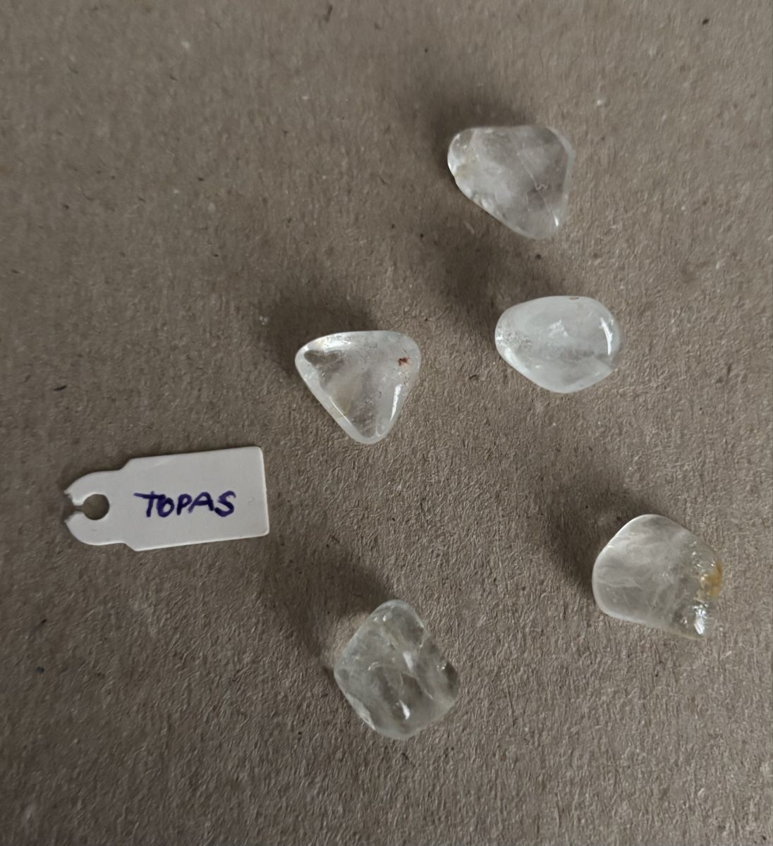 Edelsteine: Topas Steinchen 5 Stück – Neu (gemäss Beschreibung) aus Erlinsbach von moseco