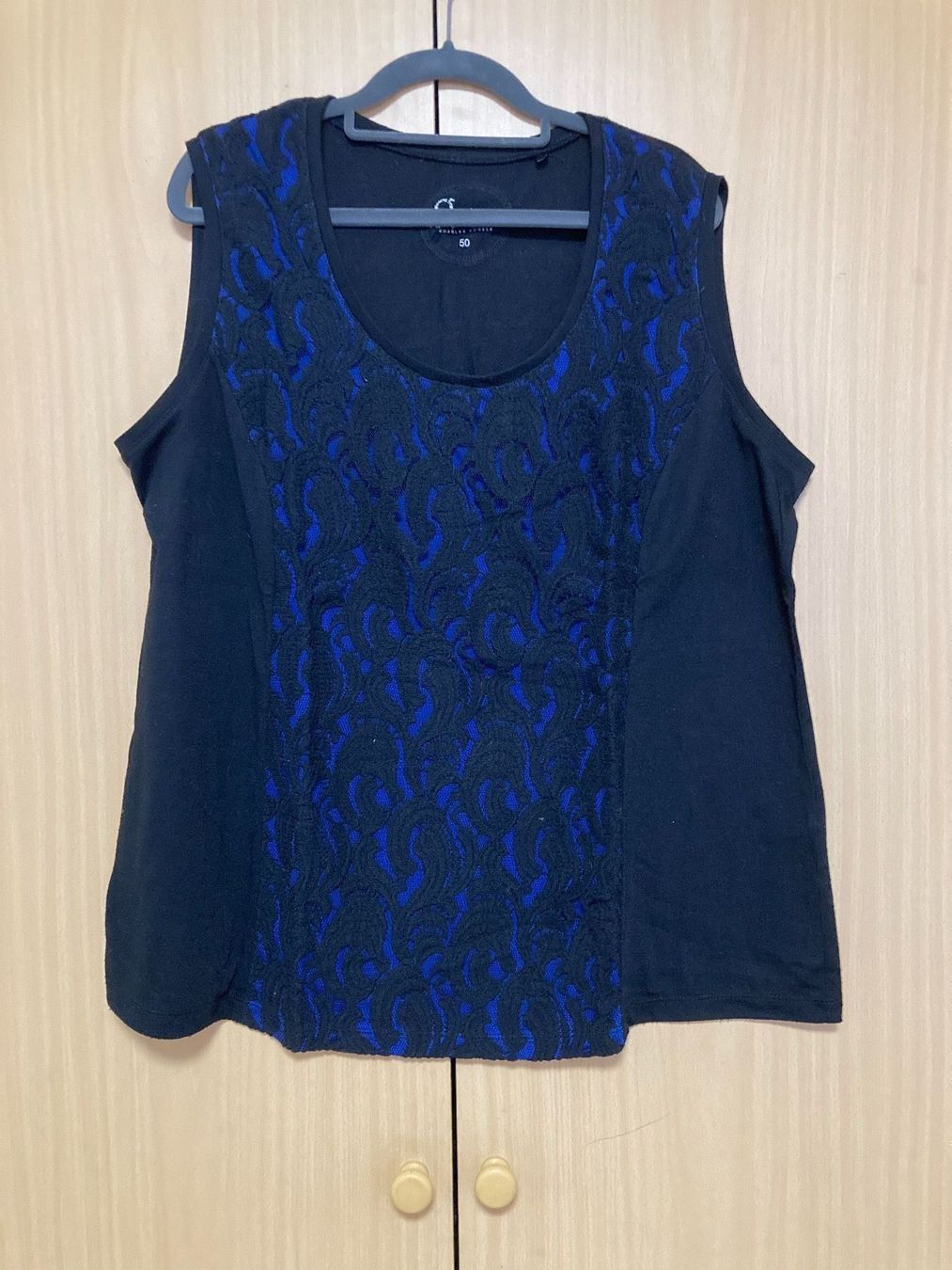 Camicette: 3x blau/schwarze Bluse Gr. 50 – Usato da Thun venduto da Vans_98