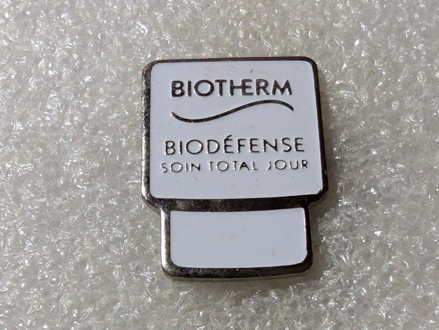 Placchette & Badge: Ansteckpin 202: Biotherm – Usato da Oppligen venduto da Pin-Fall-Shop