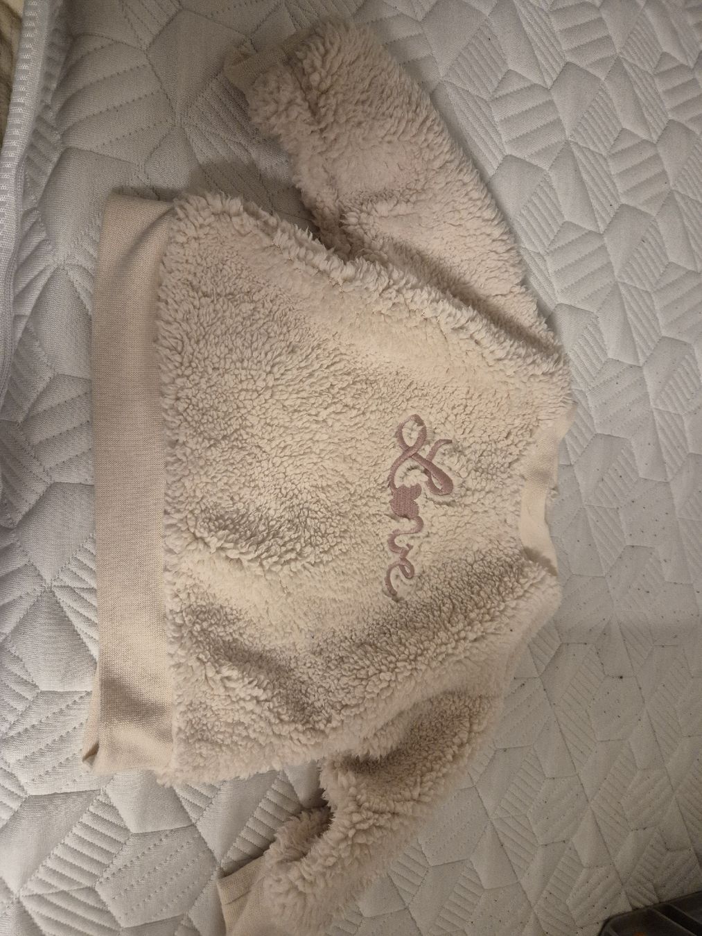 Maglioni & Felpe: vertboudet Kuschelpullover, Gr. 81 cm, Top Zustand! – Usato da Ebikon venduto da Familiekunterbunt