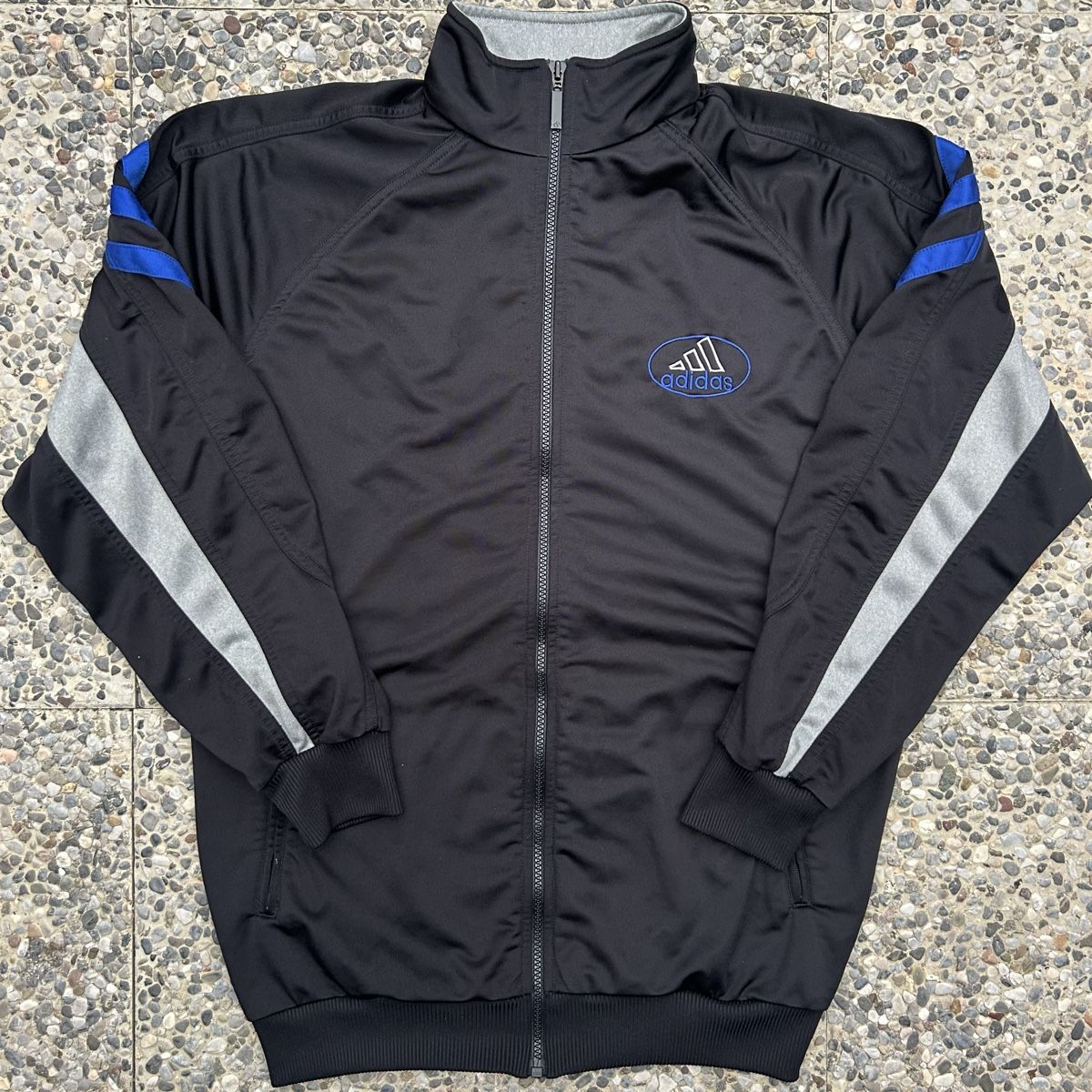 Adidas Giacche: Vintage Adidas Track Jacket – Usato da brent venduto da fukusapes 1