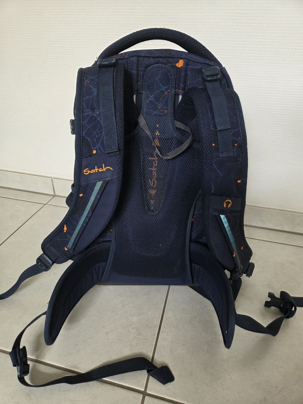 Satch Borse & Zaini: Satch Rucksack – Usato da Jegenstorf venduto da deb_26tj 1