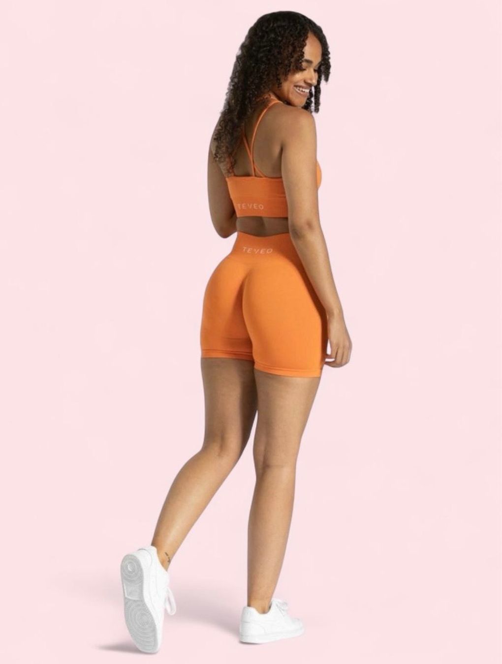 Teveo Kleiderpakete: Teveo Timeless gym set – Gebraucht aus Otelfingen von houseofstae 1