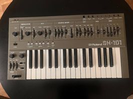 Roland SH-101 37-Key Analog Synthesizer Monophonic Gray