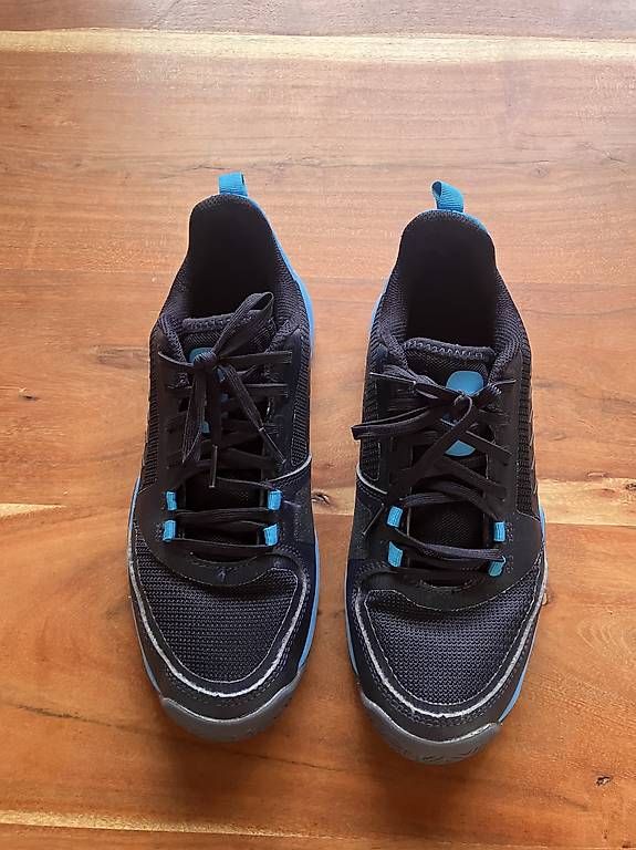 Decathlon Herrenschuhe: Hallenschuhe von Artengo – Neu (gemäss Beschreibung) aus Winterthur von horvath09