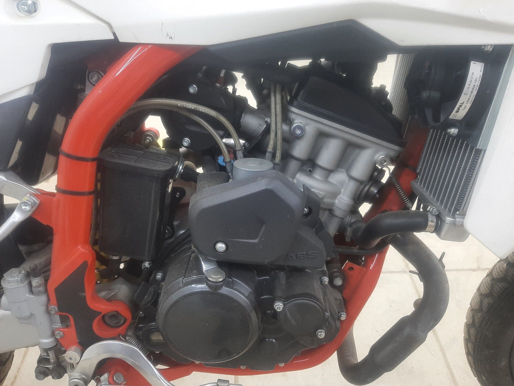 SWM Strada: SWM SM 125 R 2023 12'000km – Difettoso da Hellbühl venduto da PONY_Mofas_Hellbuehl 3