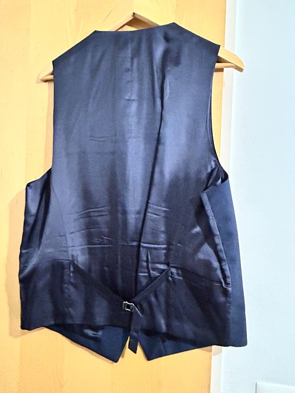 Hugo Boss Costumes, combinaisons de sport et fonctionnelles: Boss 3 piece suit 52 – D'occasion à Itingen par bra_c7hw 3