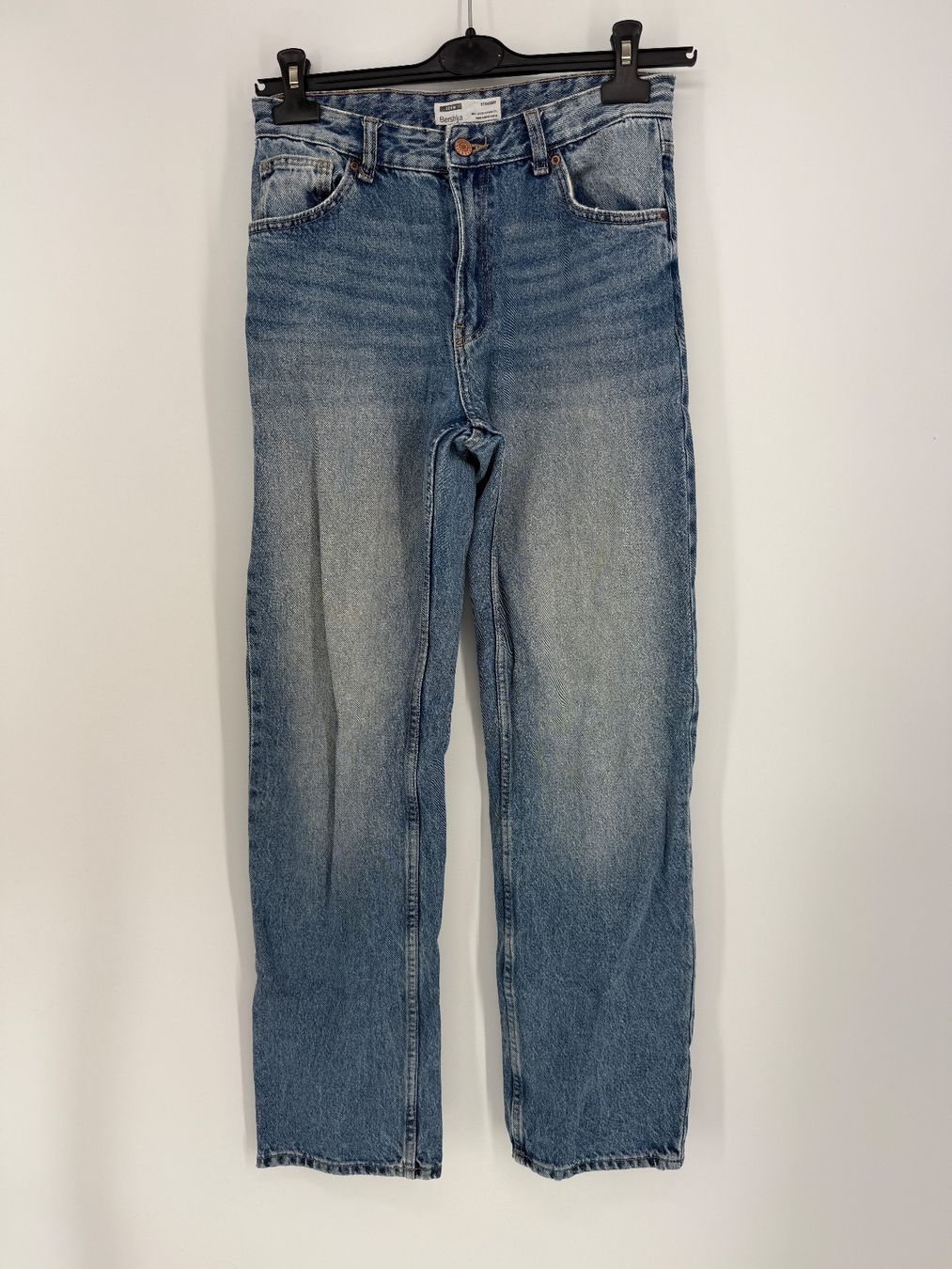 Bershka Jeans: Bershka Jeans Gr. 36 Straight – Usato da Auenstein venduto da moin.