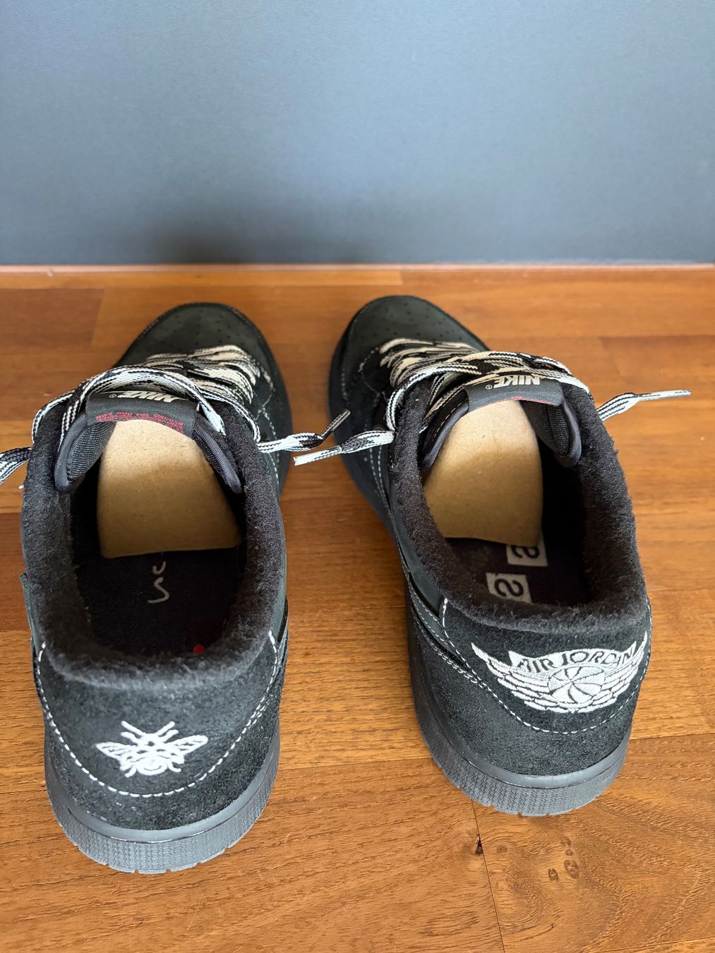 Scott Chaussures hommes: AIR Jordan 1 - Travis Scott black phantom 42.5 – D'occasion à Schmerikon par triathlon2010 2