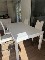 Esstisch mit vier Stühlen weiss