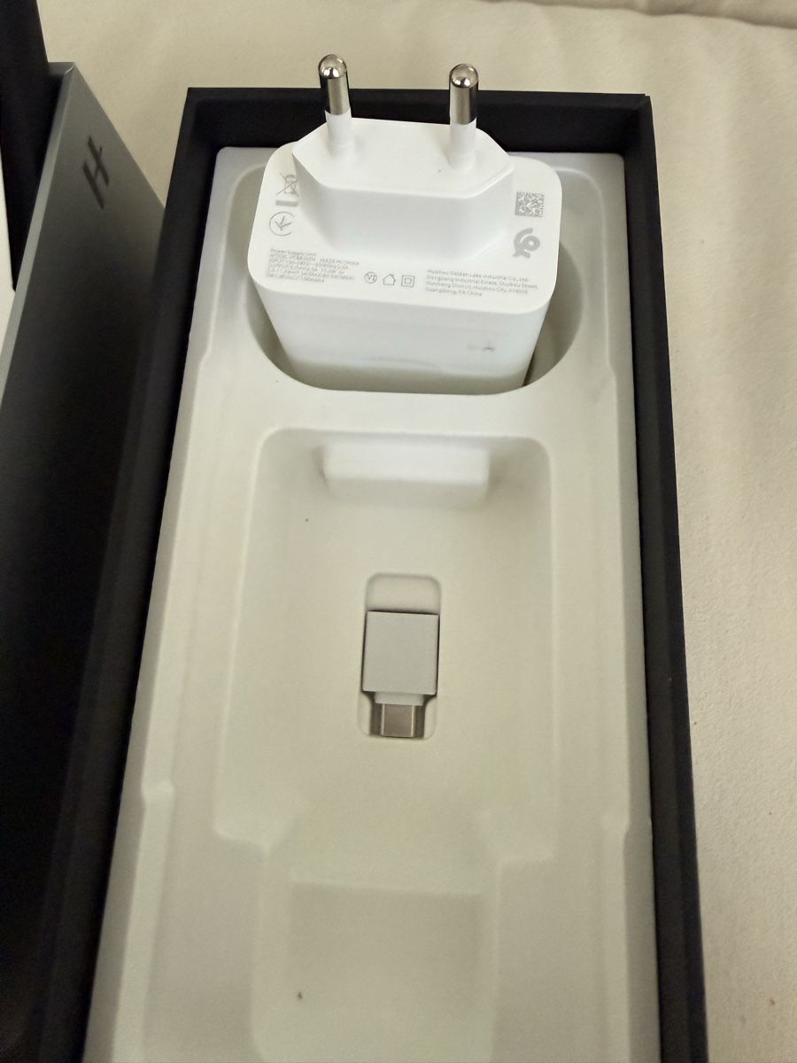 Oppo Telefoni cellulari / Smartphones: OPPO Find X5 5G – Usato da Winterthur venduto da SvenSascha 2