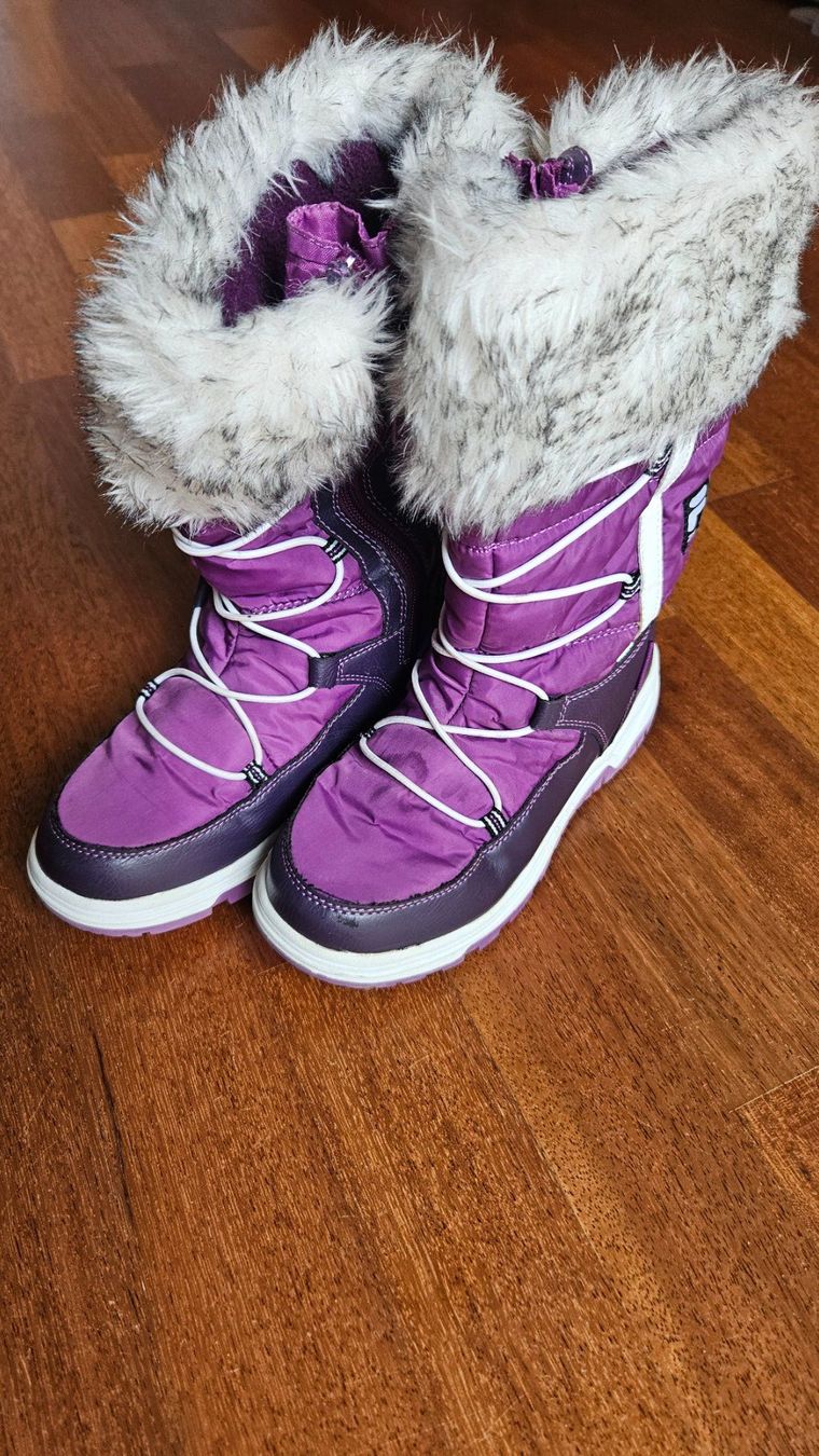 Scarpe per ragazzi: Botes neige taille 34 – Usato da Cortaillod venduto da MarcoNeuch