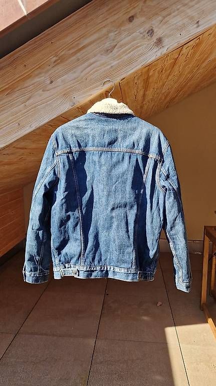 Giacche: Levi's Sherpa Trucker Jacke L – Usato da Linthal venduto da StuessiLinthal 1