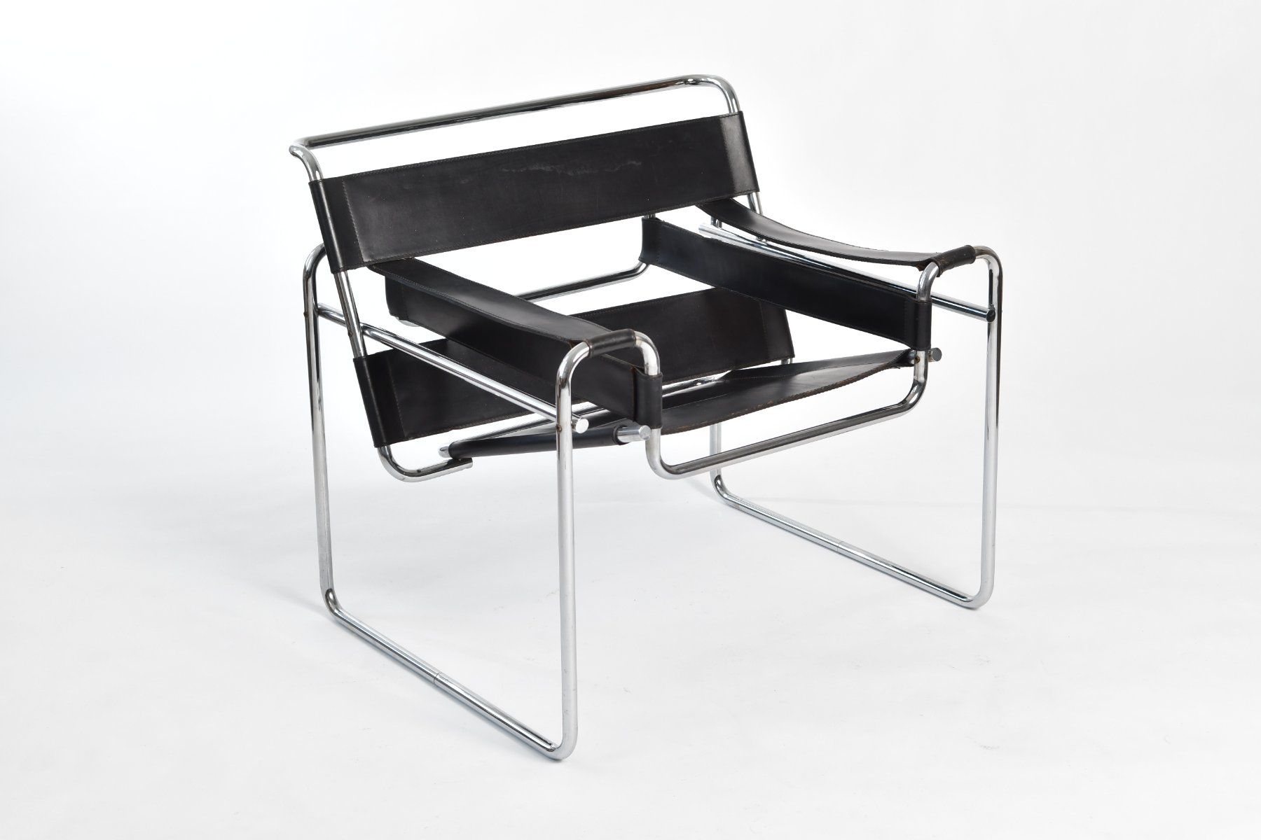 Breuer Poltrone: Marcel Breuer Wassily Chair – Usato da Zürich venduto da IndividumCH