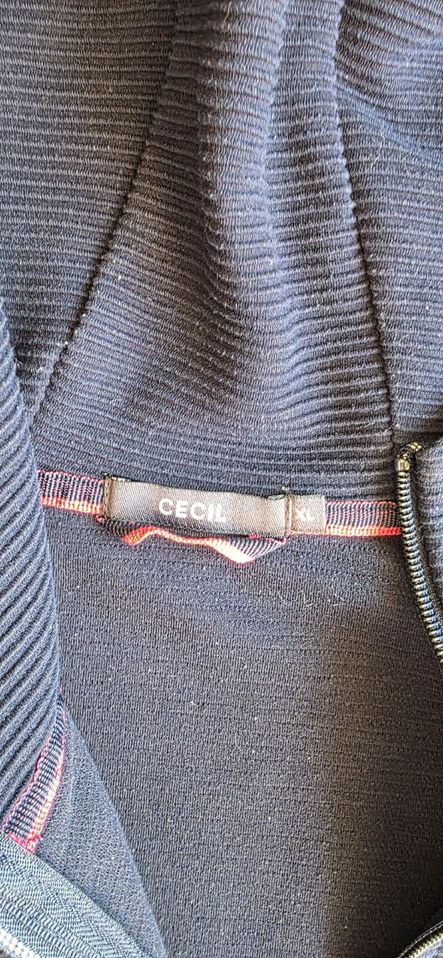 Jacken: Veste /gilet/ pull bleu marine taille XL Cecil – Gebraucht aus Yverdon-les-Bains von van_dq65 7