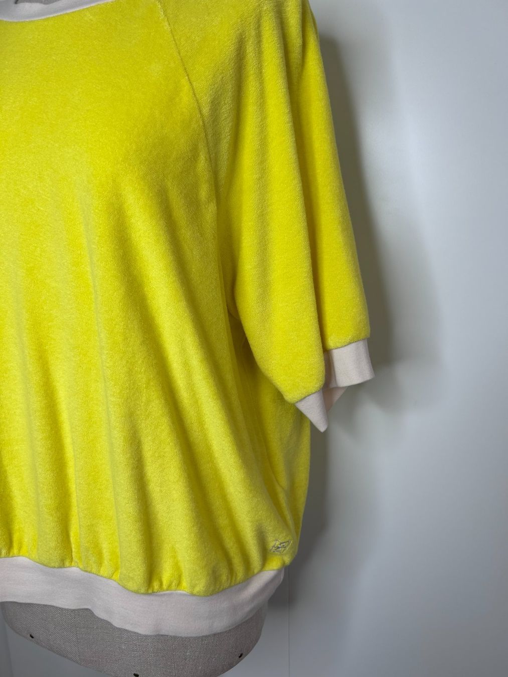 Bellerose T-shirt: Bellerose Terry Cloth T-Shirt – Usato da St. Gallen venduto da look-twice 1