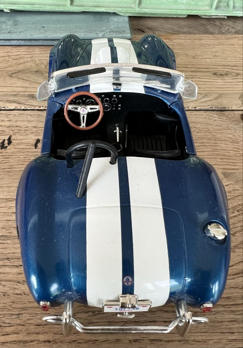 AMT/ERTL Modellini d'auto: AC Cobra Modell 1/18 – Usato da Sevelen venduto da Ritiplampi 2