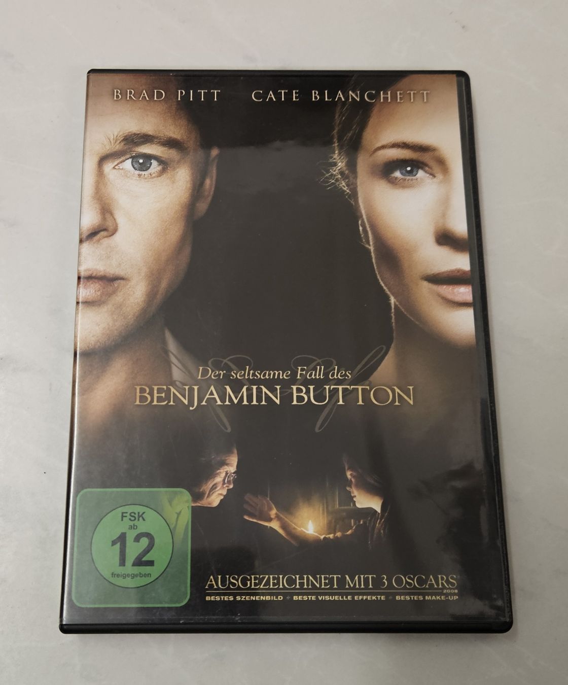 Tutti i DVDs: Der seltsame Fall des Benjamin Button - DVD - Brad Pitt – Usato da Regensdorf venduto da 8Collect