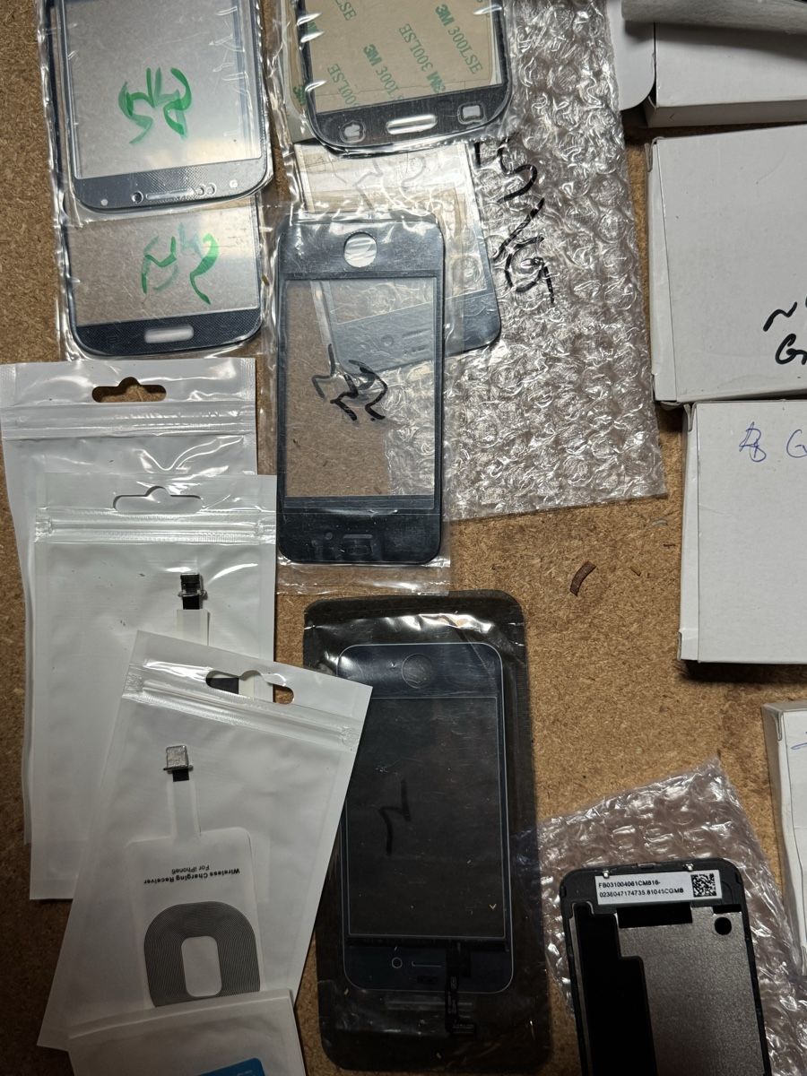 Apple Handys / Smartphones: Restposten 13 verschiedene iphone 4s lcd display und samsung – Neu und originalverpackt aus winterthur von ds09061 6