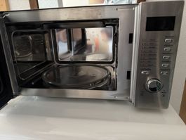 Kombi Mikrowelle Koenig mit Grill und Zubehoer guter Zustand