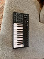 Keyboard Controller Alesis VI25 25 Keys Used