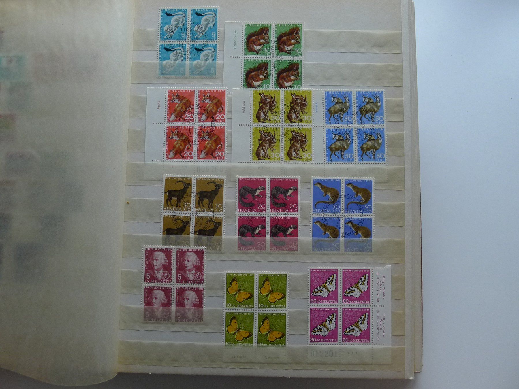 Tutti i francobolli: 4 Alben schweizer Briefmarken 79 Bildern – Usato da Dagmersellen venduto da q1w2e3r4 3